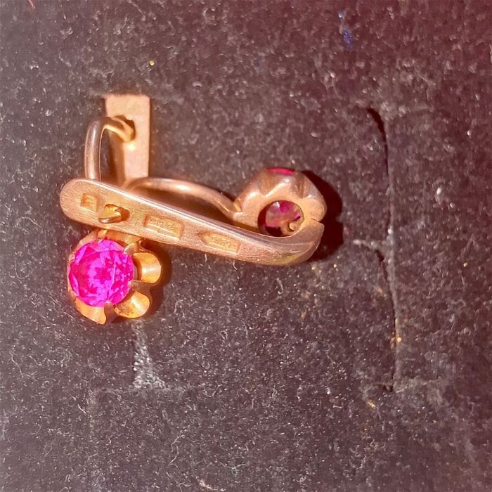 Rassiya tilla sirg'alari. 583 va 585 probali. 2.14 gram. va 3.34 gram