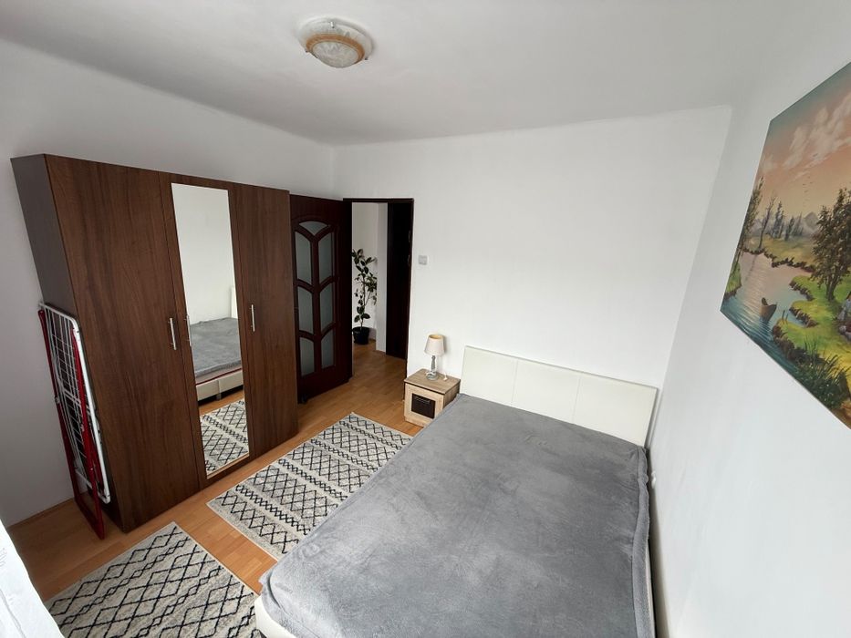 Închiriez Apartament/ 2 camere / Micro 3