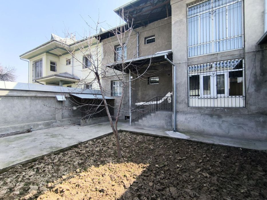 Аренда 
Жилой дом 2 етаж 230 кв.