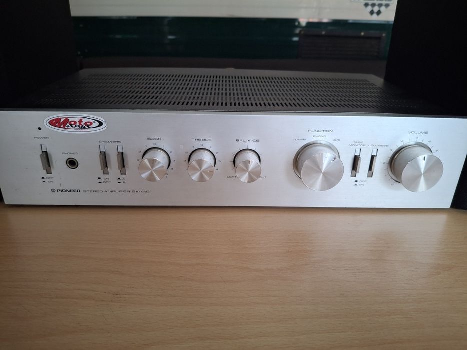 Усилвател pioneer и колони