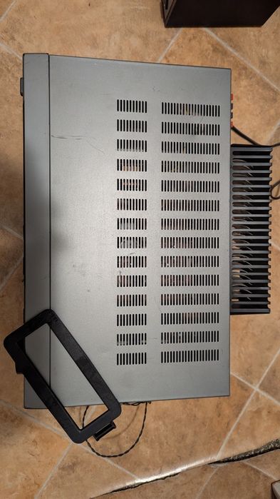 Amplituner Fisher RS9040