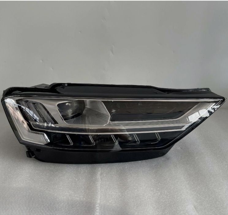 Десен фар Ауди А8 С 8 Матрикс Audi D5 S8 A8 Matrix  2018-2022 4N0941036