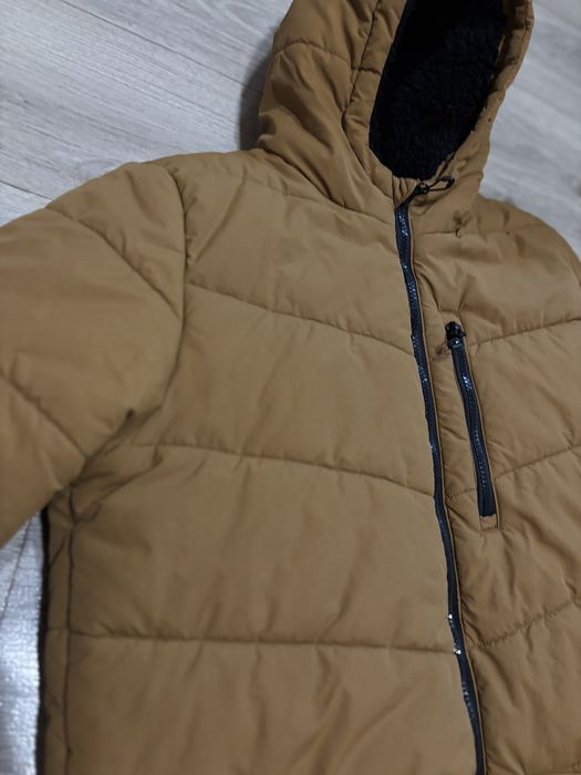 Куртка демисезонная.