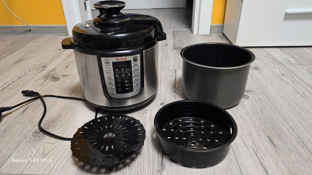 Мултикукър Tefal CY505E30 1200 W, 6 л, 25 програми,




MULTICOOKER ПОД НАЛЯГАНЕ TEFAL CY505E 2


MULTICOOKER ПОД НАЛЯГАНЕ TEFAL CY505E 25
