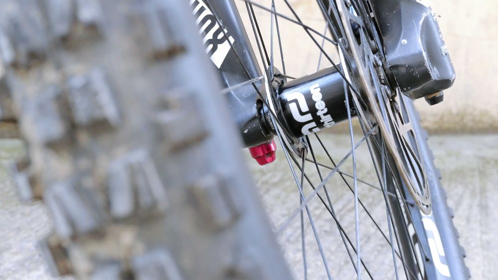 YT Capra CF Comp, ендуро, карбон 13.2 кг, 170 мм ход, RS Lyrik RC3