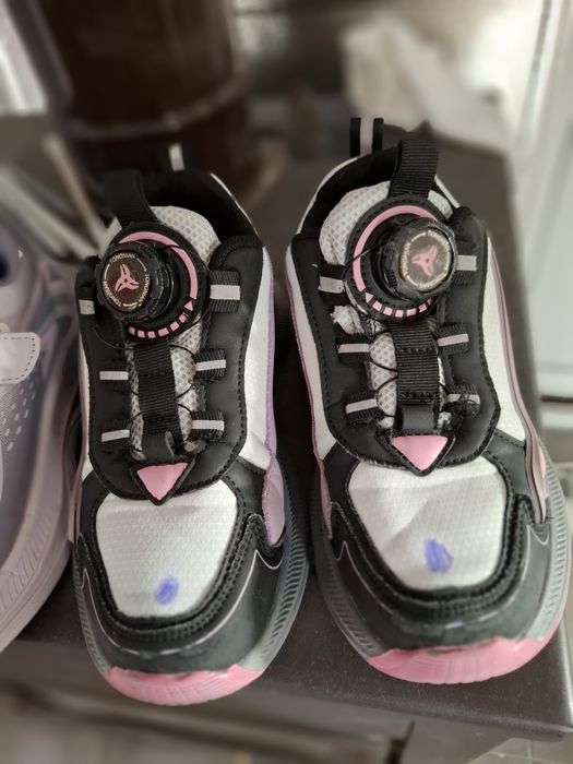 Детски маратонки за момиче