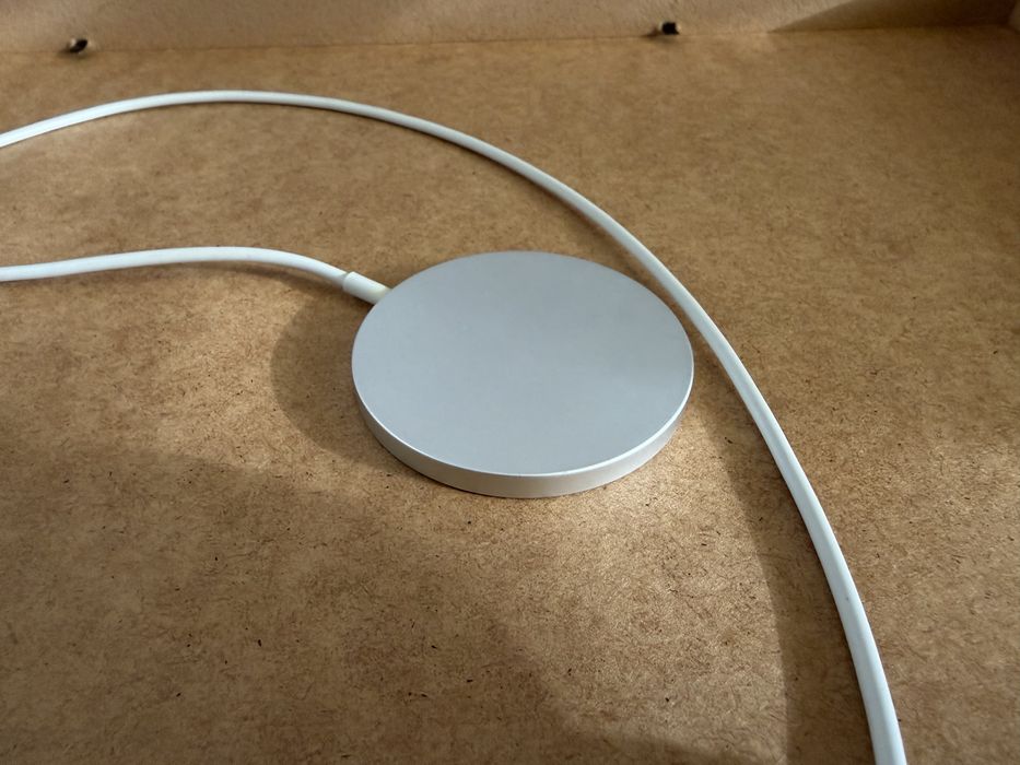 Apple MagSafe Charger - Оригинален USB-C кабел с магнит, 1m
