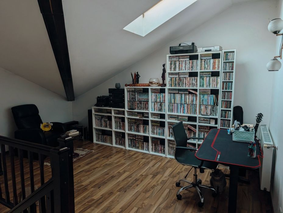 Apartament cu 3 camere de închiriat  pe 2 niveluri, pet friendly