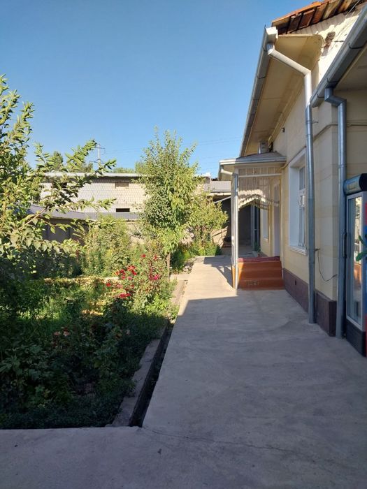 Участка/Ховли сотилади