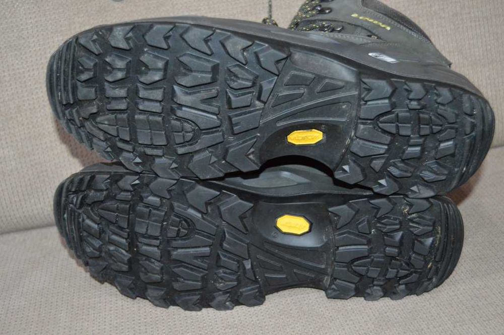 Ghete bocanci piele Lowa Renegade 48.5 Gore-tex Vibram
