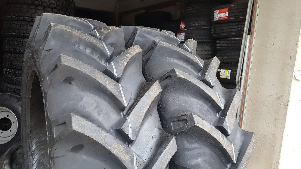 Cauciucuri noi 13.6-36 OZKA 8 pliuri anvelope tractor DEUTZ