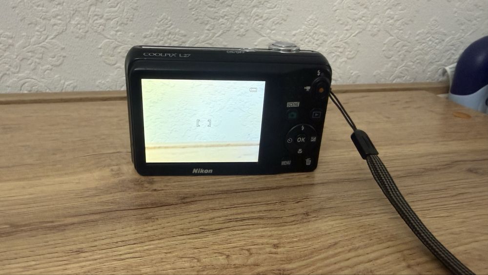 Фотоаппарат Nikon Coolpix l27 мыльница