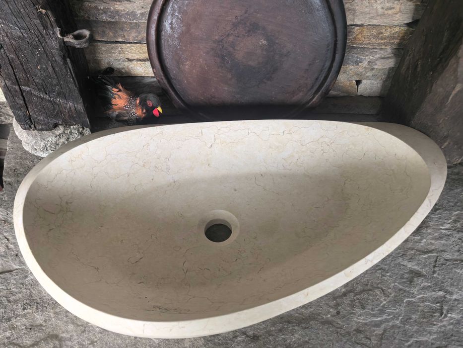 Дизайнерска мивка за баня