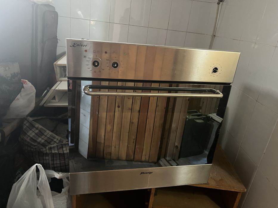 Встроенный KAISER духовка