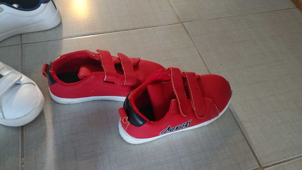 Детски бели кецове