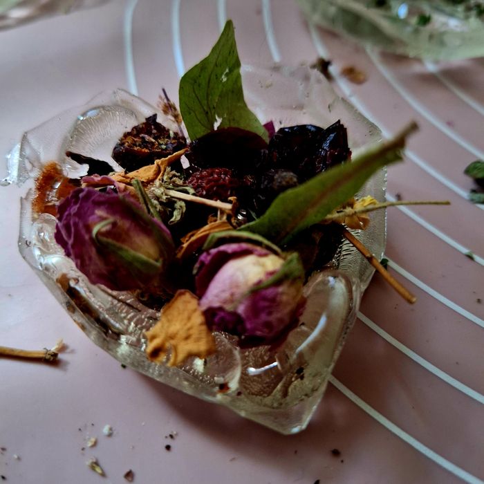 чаени бомбички/tea bombs Представяме ви нашите иновативни чаени бомби!