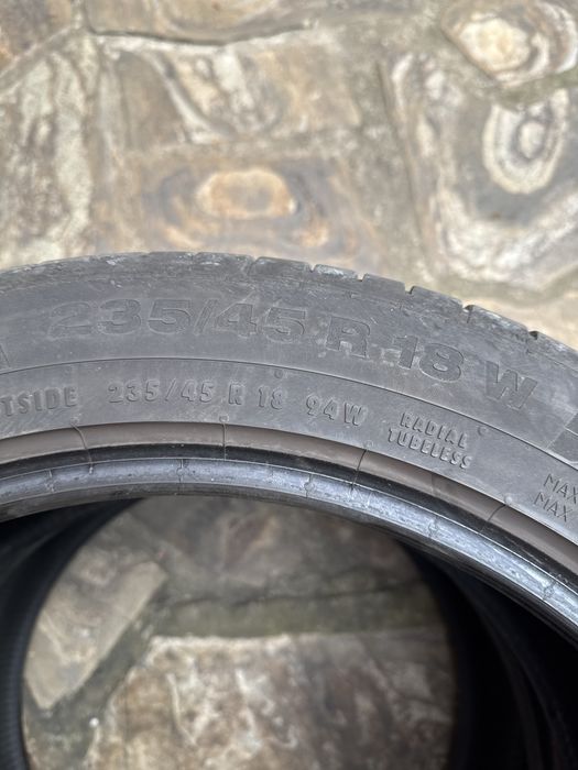 Doua anvelope Continental vara 235/45/R18
