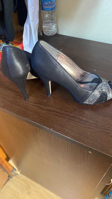 Черни елегантни обувки 38 номер