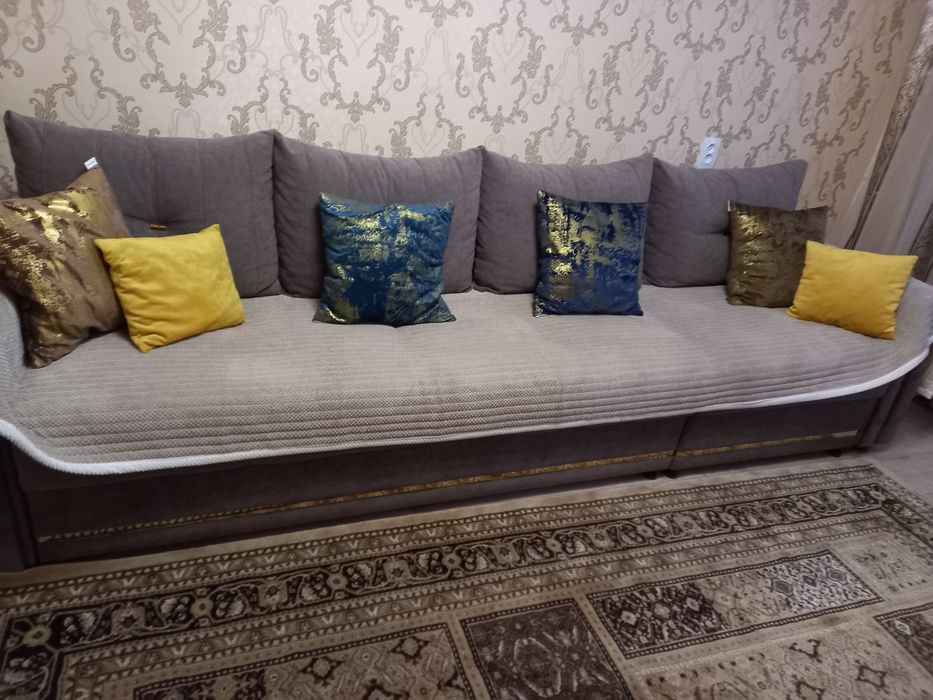 Диван для гостиной