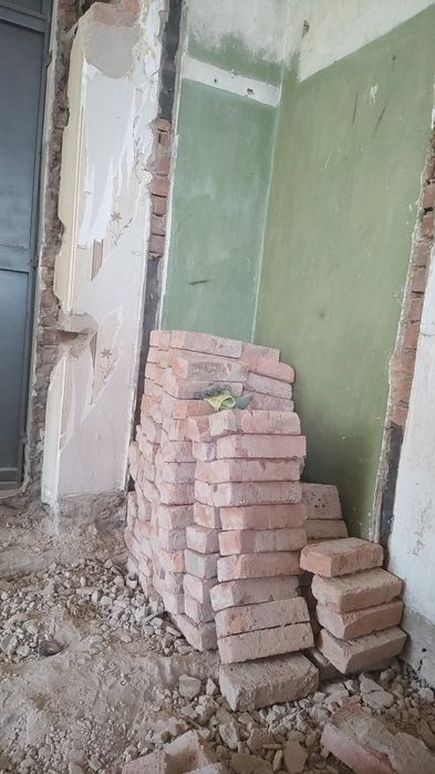 Керпичи отдам даром