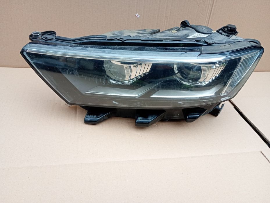 Far faruri full led Lexus UX RX Mazda 3 VW T-Cross T-Roc