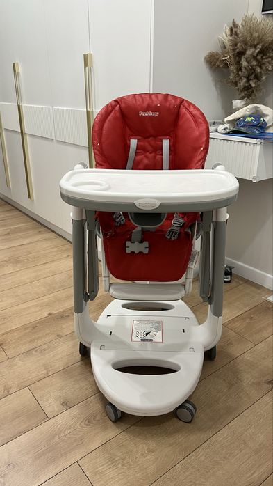Продам детский стульчик Peg-perego Tatamia