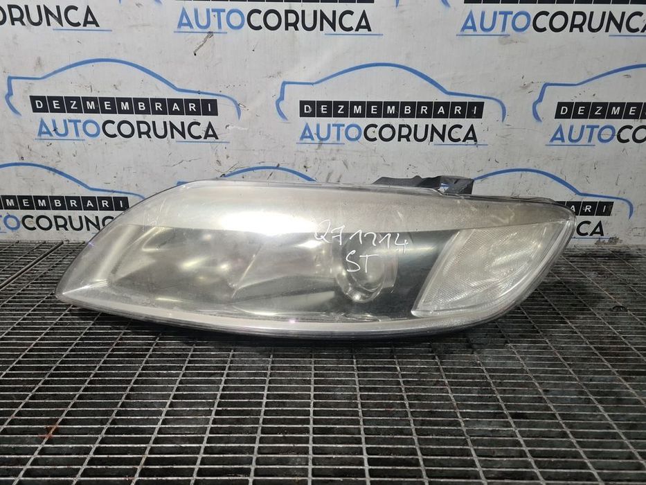 Far Stanga AUDI Q7 2005 - 2009 SUV 4 Usi (1214) Xenon