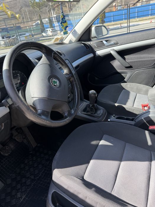 SKODA Octavia 2008 — imagine 5