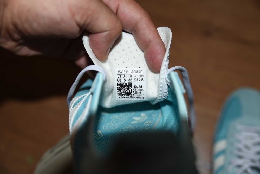 Adidas SL 72 Нови оригинални маратонки размер 38