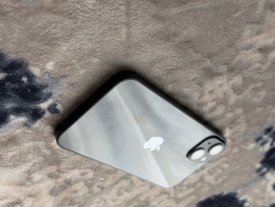 Apple Iphone 13 , Negru , Impecabil , Pentru piese , recarosare .