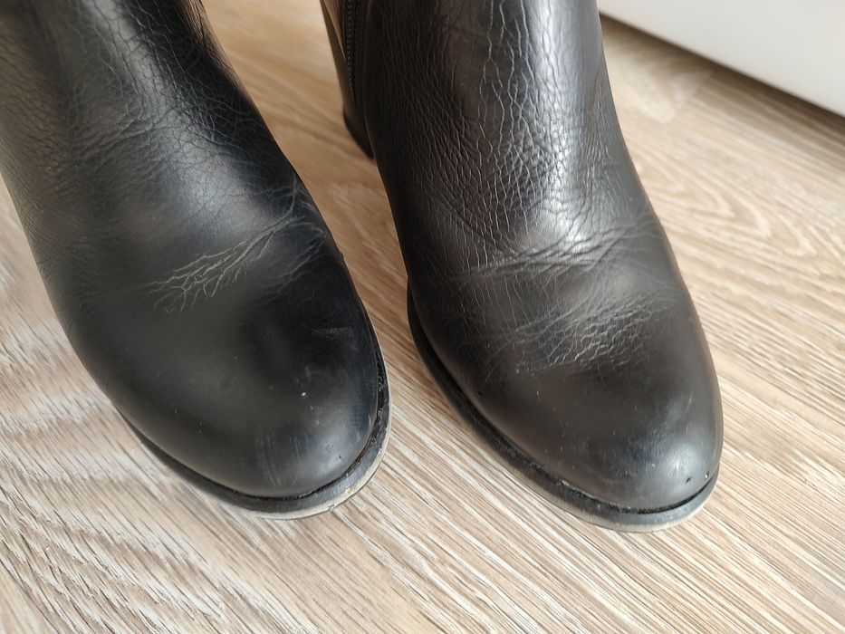 Естествена кожа Ботуши. Топли зимни черни ботуши от естествена кожа