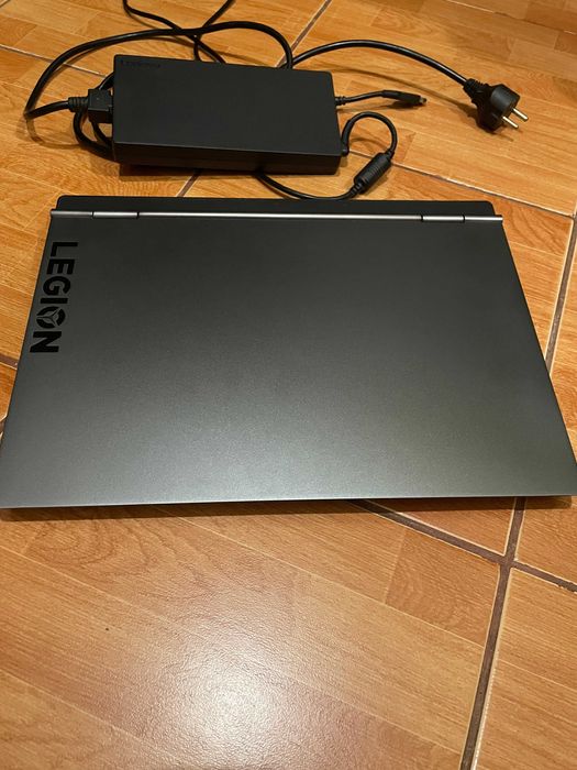Lenovo Legion Y740-15IRH - GTX 1660Ti 6GB - i7-9750H - 16 GB DDR4 2666