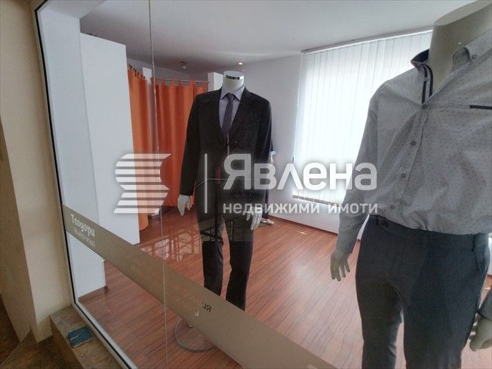 Продава се Промишлена сграда в Аксаково - 1000 кв.м за 400 €/кв.м - Снимка #1