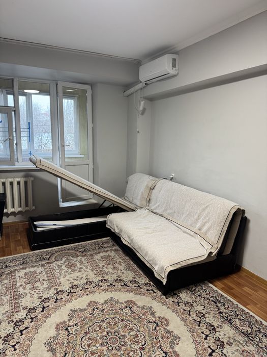 Отдам диван угловой б/у