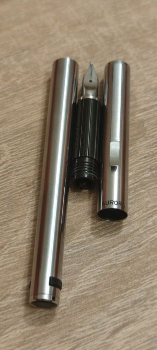 Stilou Aurora penita aur 14K