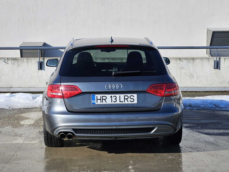 Audi A4 Avant B8 S line 2.0 TDI 177 CP