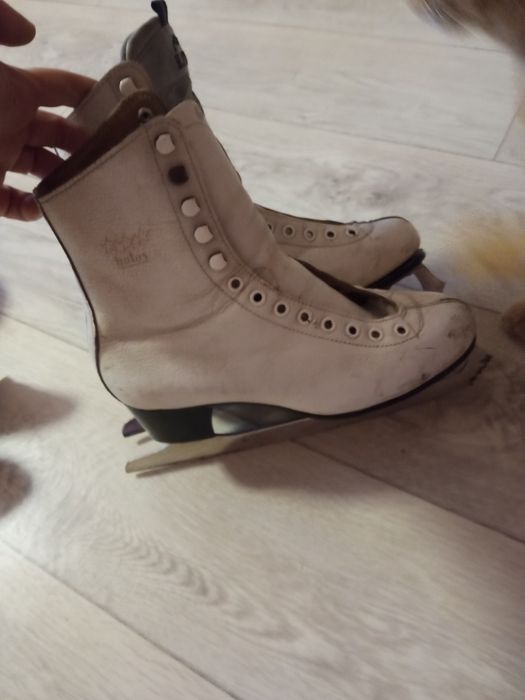 Коньки, 23 р-р, кожа