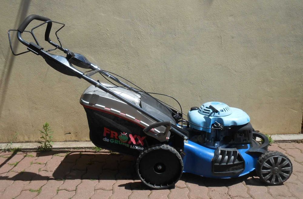 Masina tuns iarba gazon AUTOTRACTIUNE motor benzina