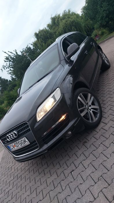 Audi Q7 2006 3.0 -239