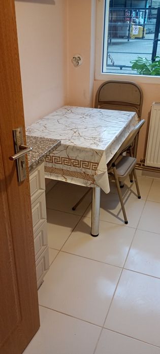 Închiriez apartament cu două camere