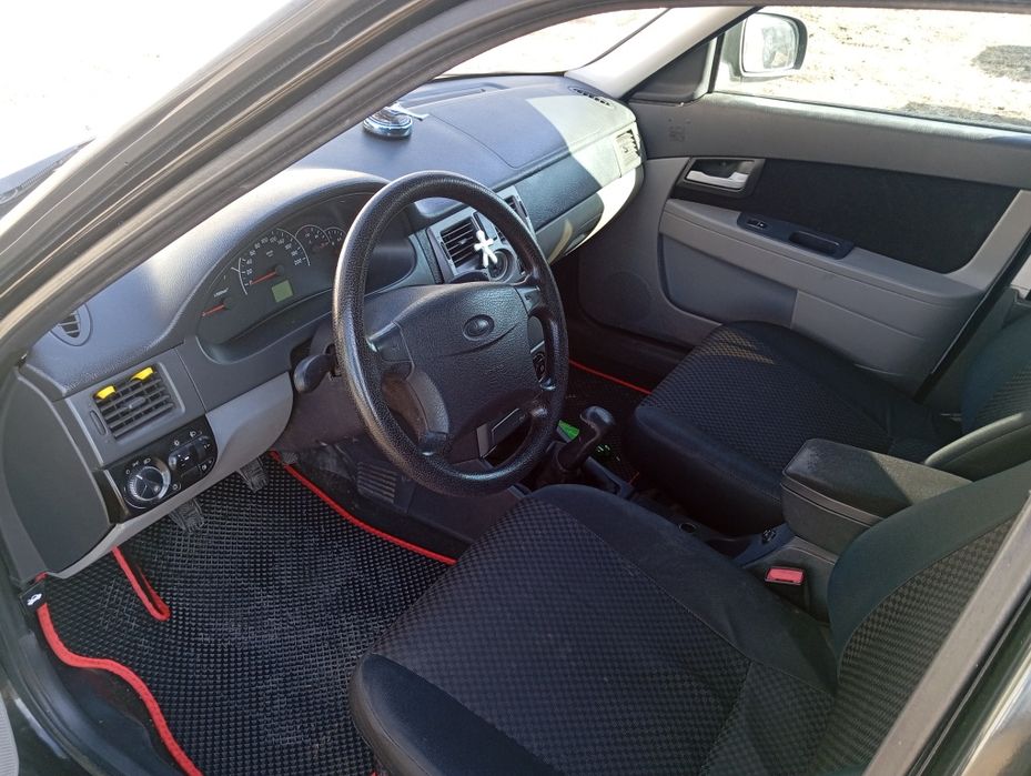 Продам Приору универсал