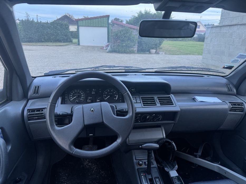 RENAULT Clio 1995 — imagine 3