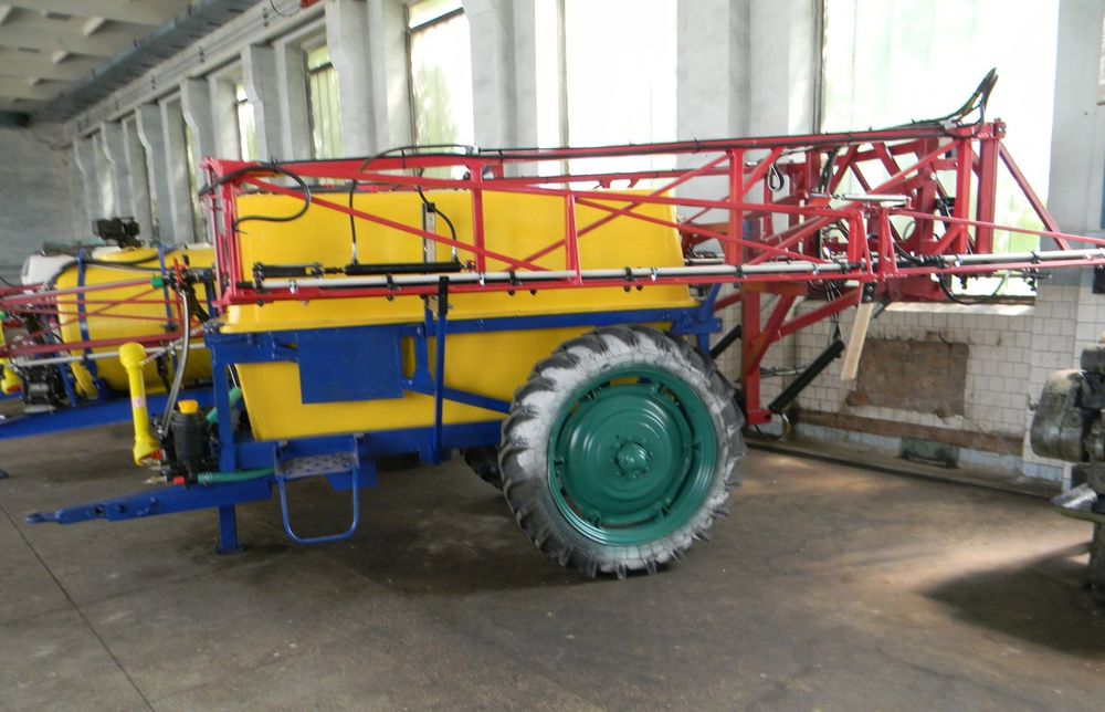 Полевой опрыскиватель