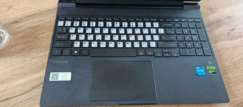 HP Victus core i5