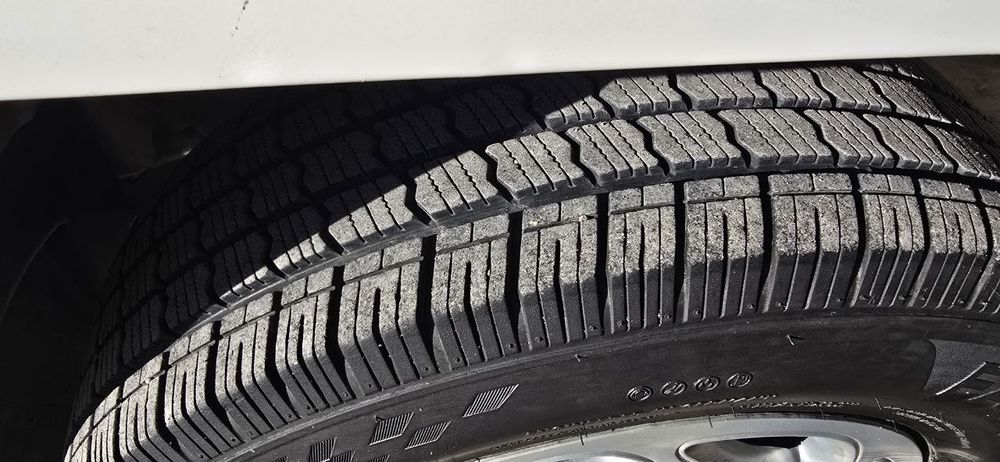 Damas sotiladi srochna