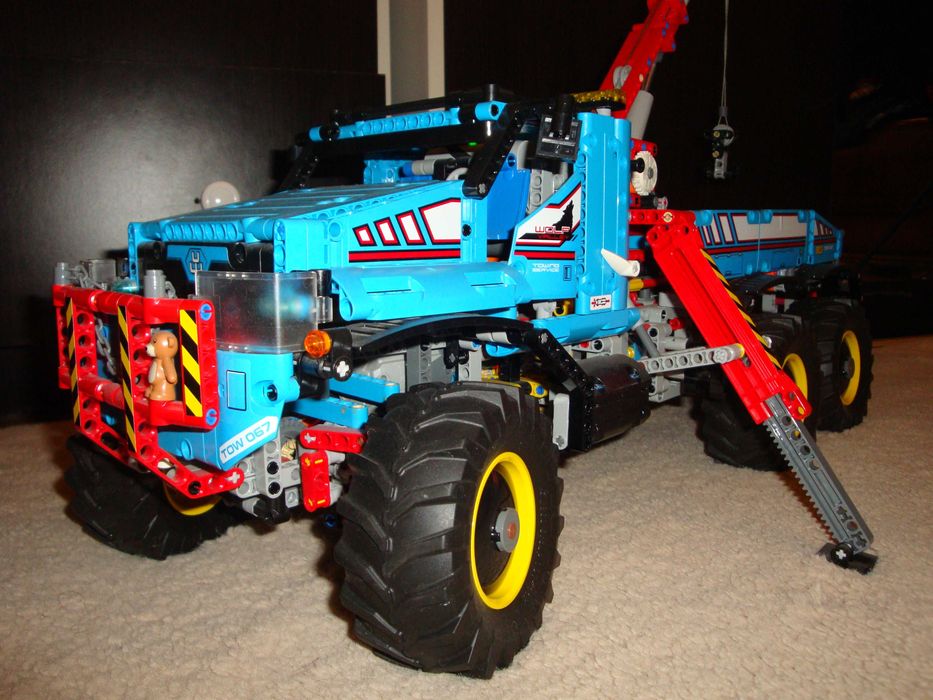 super model Lego Technic motorizat tractiune 6x6 teleghidat 42070