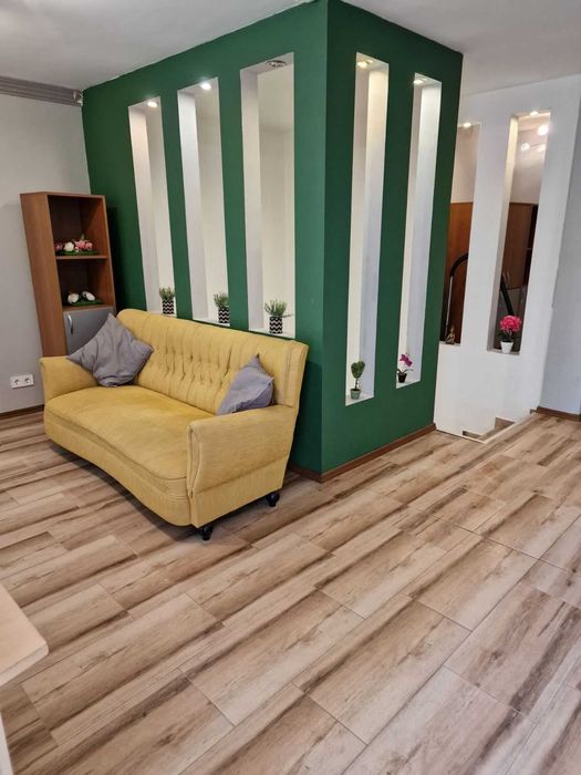 Дава се под наем Тристаен апартамент в София, Витоша - 100 кв.м за 561 € - Снимка #1