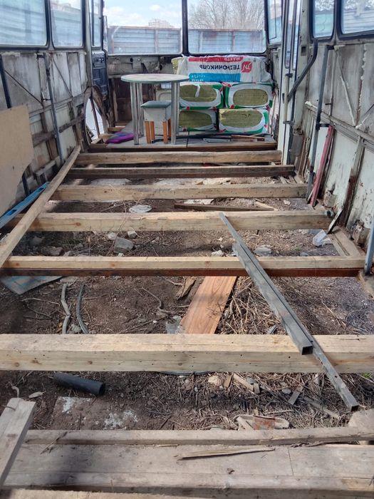 Продам автобус помещение