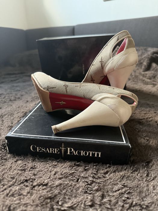 Обувки Cesare Paciotti