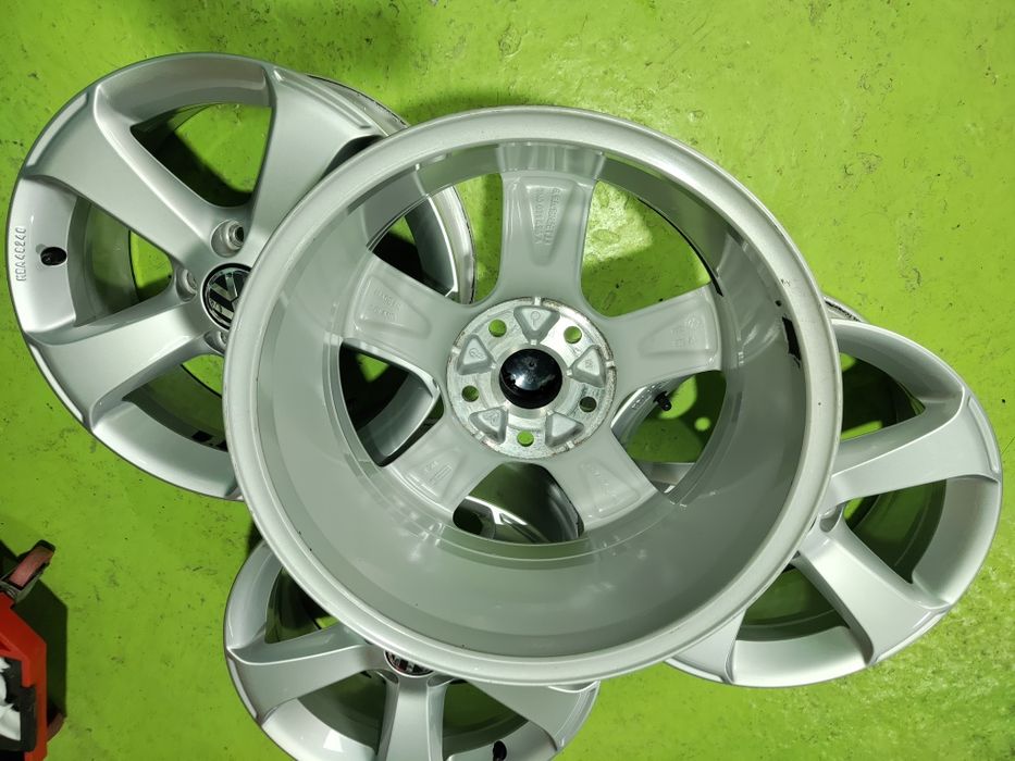 16 5x112 Vw Tiguan Passar Touran Caddy Skoda 5х112